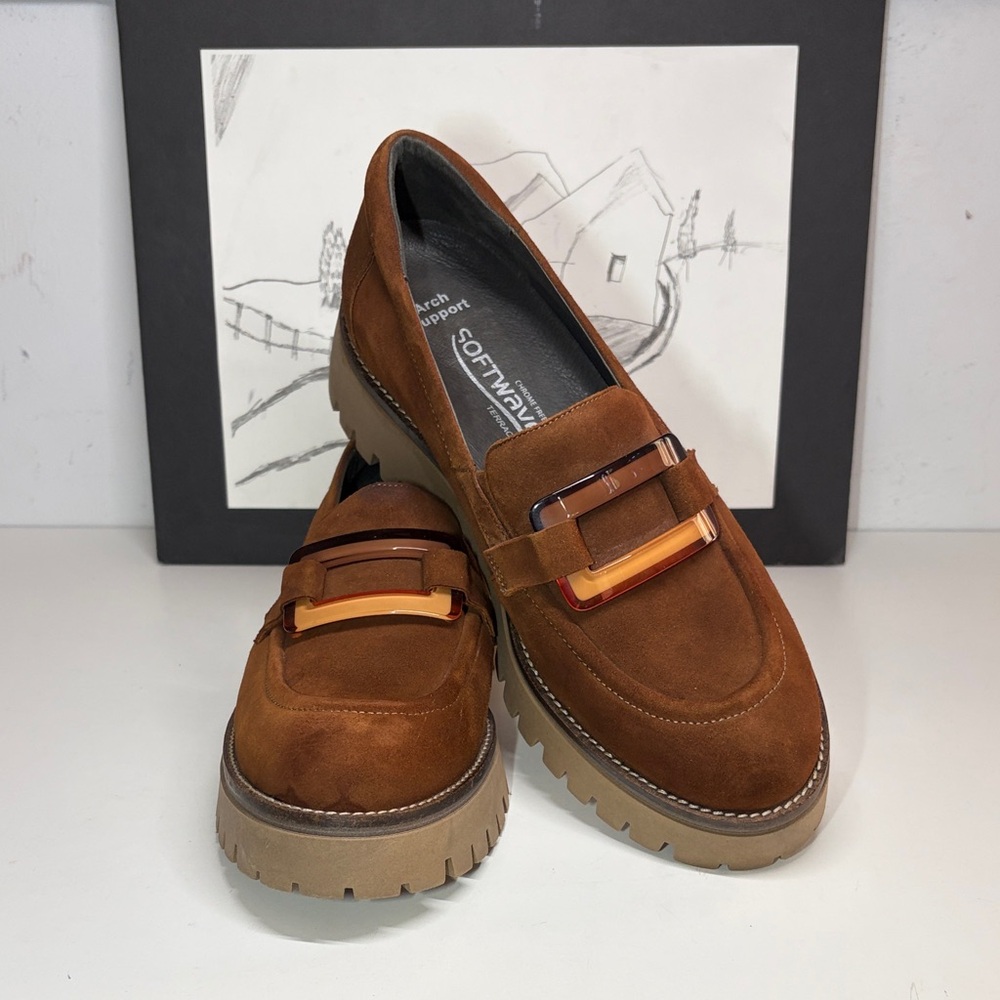 Softwaves Vanna Womens Loafers In Sahara Suede US 9
